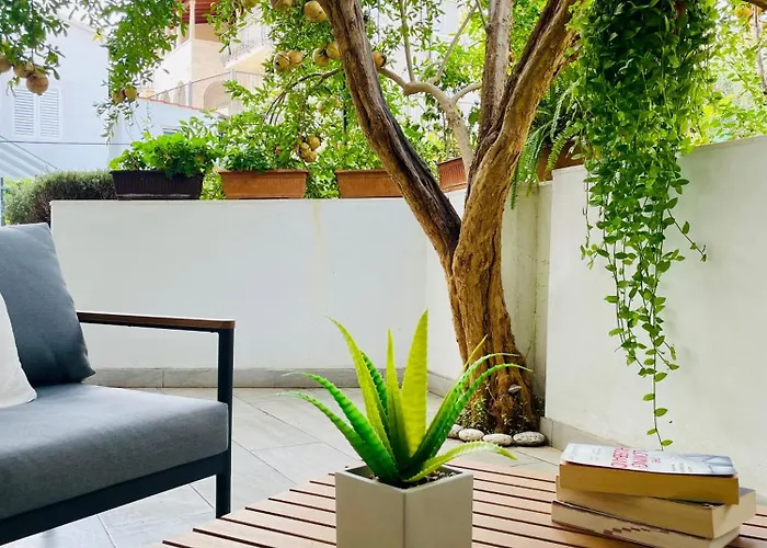 Pina Hvar Apartment