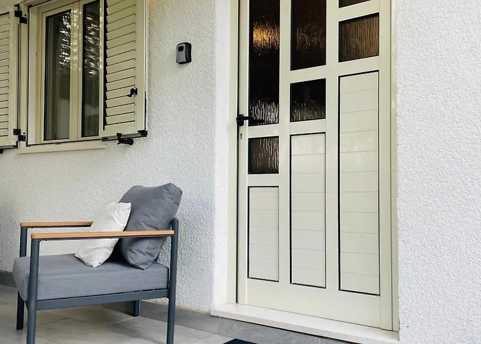 Pina Hvar Apartment